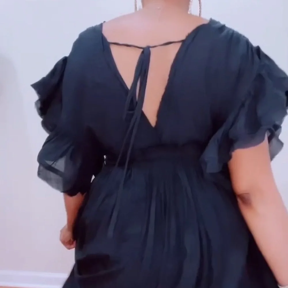Oversized Black Flowy Maxi Dress - Picture 7 of 9